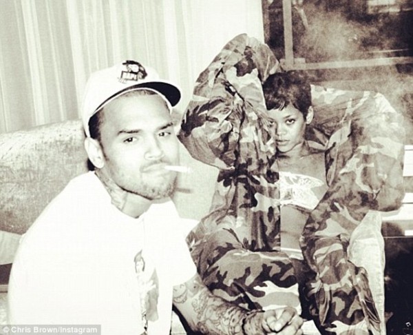 rihanna-chris-brown-weed