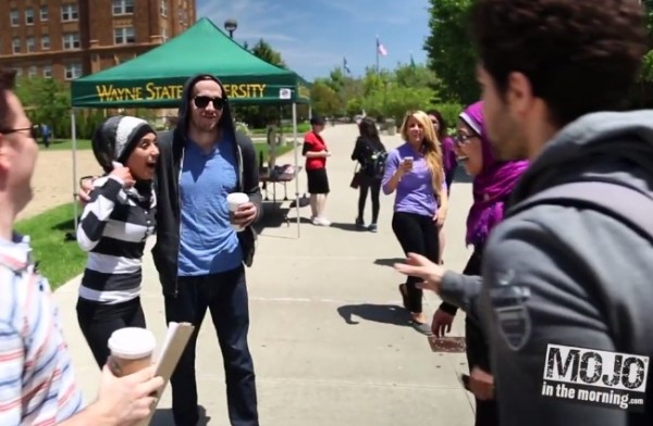 Photo credit: MojoInTheMorning on Youtube / Screenshot by Twirlit.com