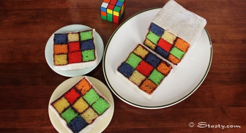 Rubik's Cube cake
