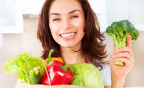 woman-veggies